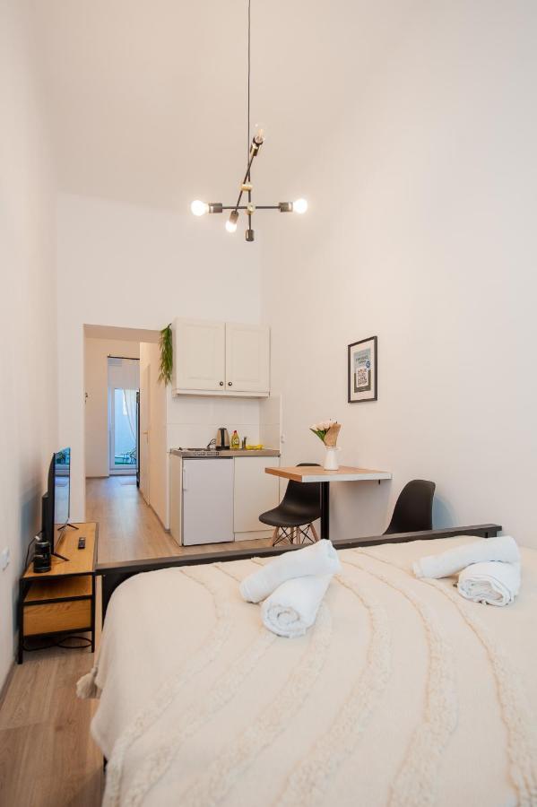 My City Apartment - Vienna Cosy Room Экстерьер фото